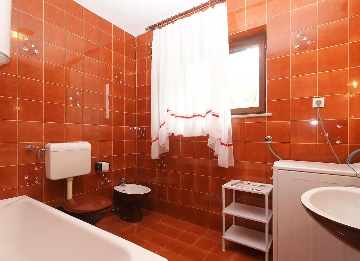 Apartments Evelina 1057 Pjescana Uvala