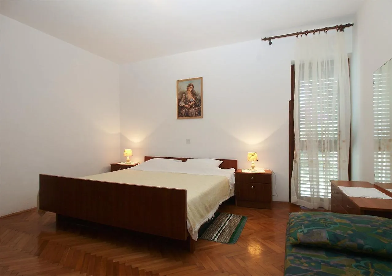 Apartments Evelina 1057 Pjescana Uvala 0*,