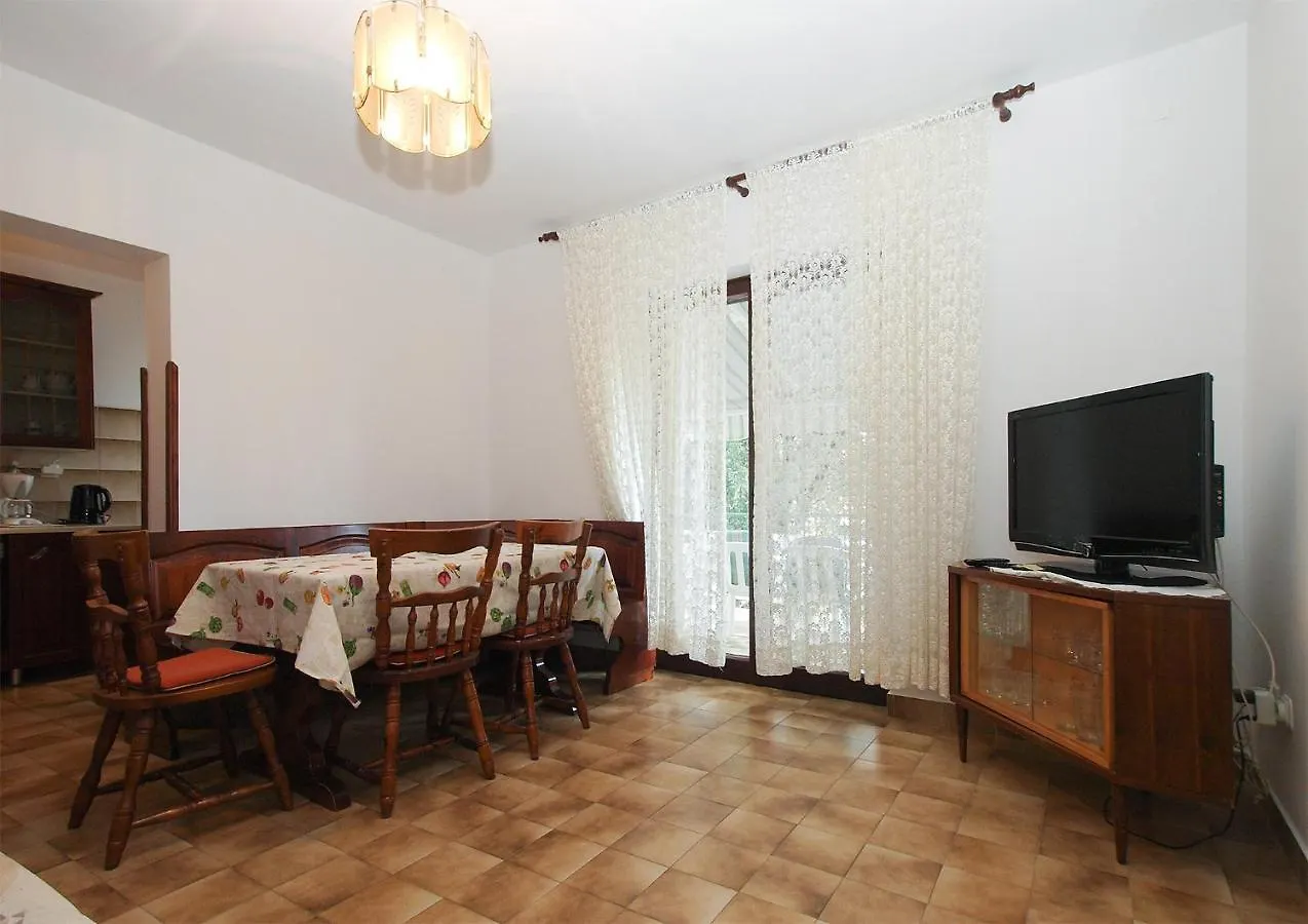 Apartments Evelina 1057 Pjescana Uvala