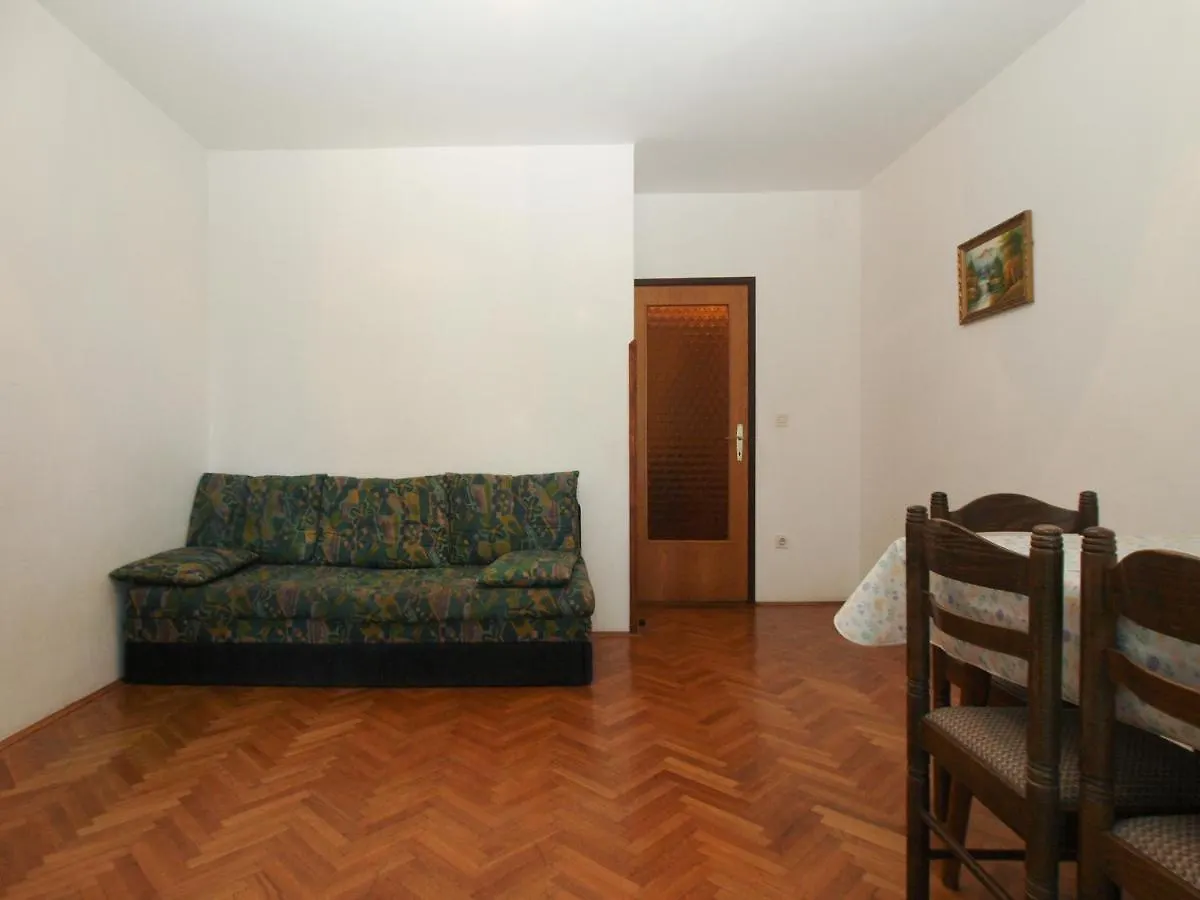 Apartments Evelina 1057 Pjescana Uvala Croatia