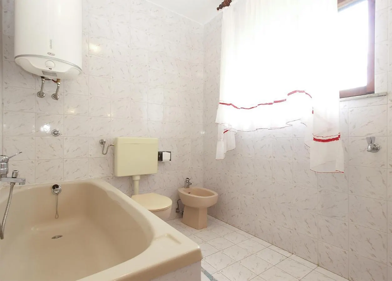 Apartments Evelina 1057 Pjescana Uvala 0*,