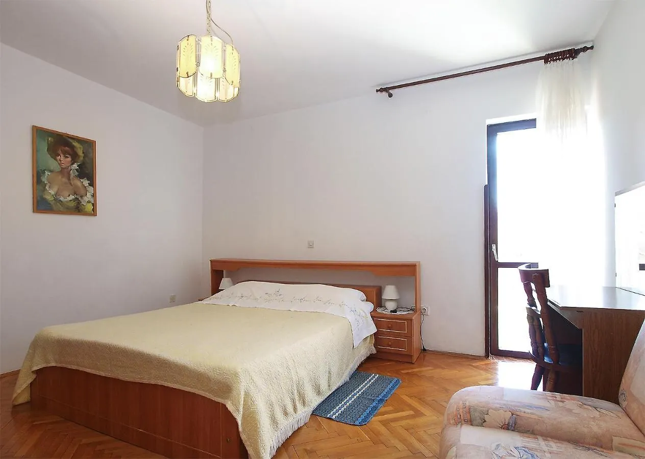 Apartments Evelina 1057 Pjescana Uvala Croatia
