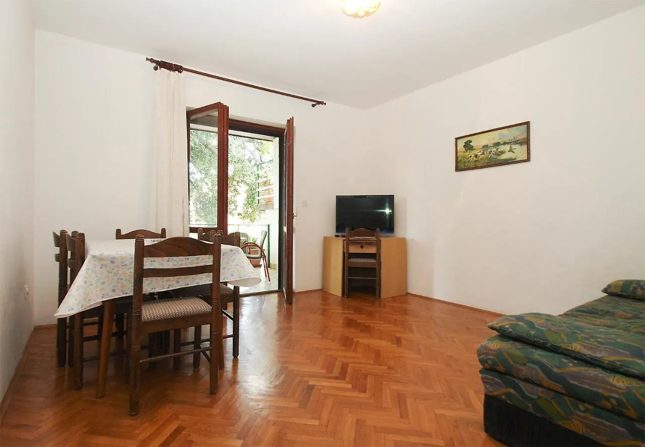 Apartments Evelina 1057 Pjescana Uvala