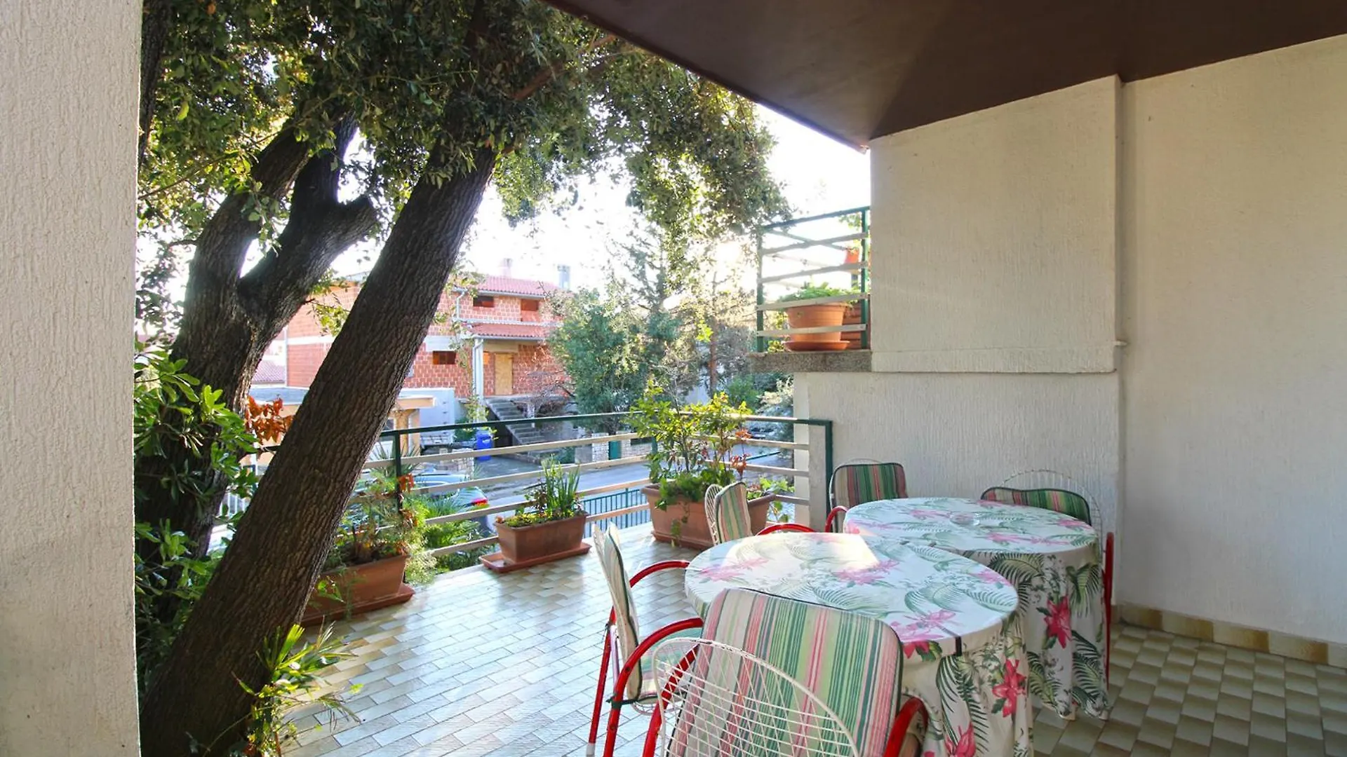 Apartments Evelina 1057 Pjescana Uvala 0*,  Croatia