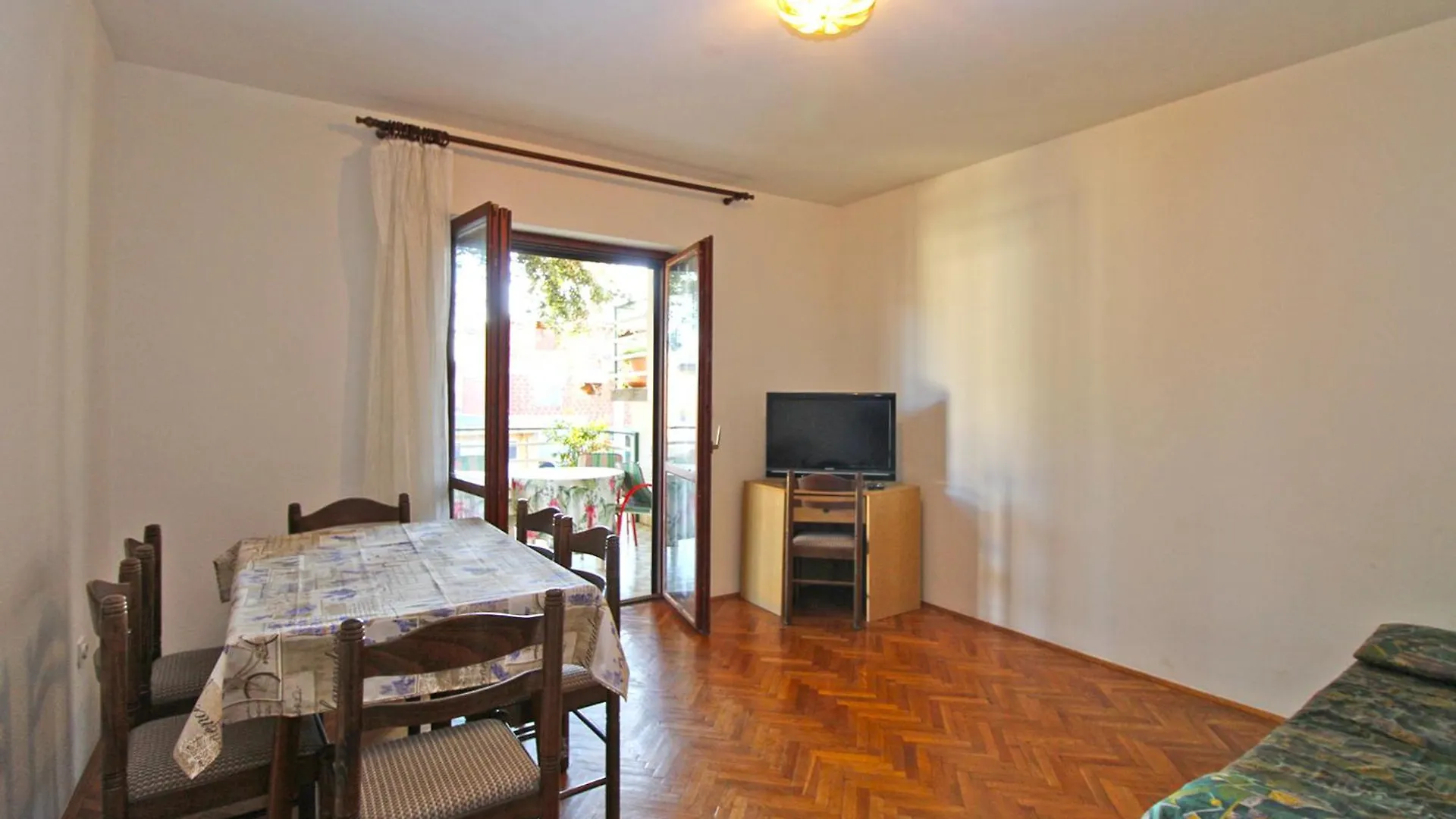 Apartments Evelina 1057 Pjescana Uvala