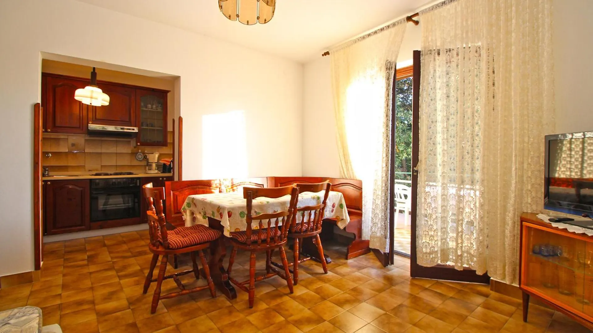 Apartments Evelina 1057 Pjescana Uvala