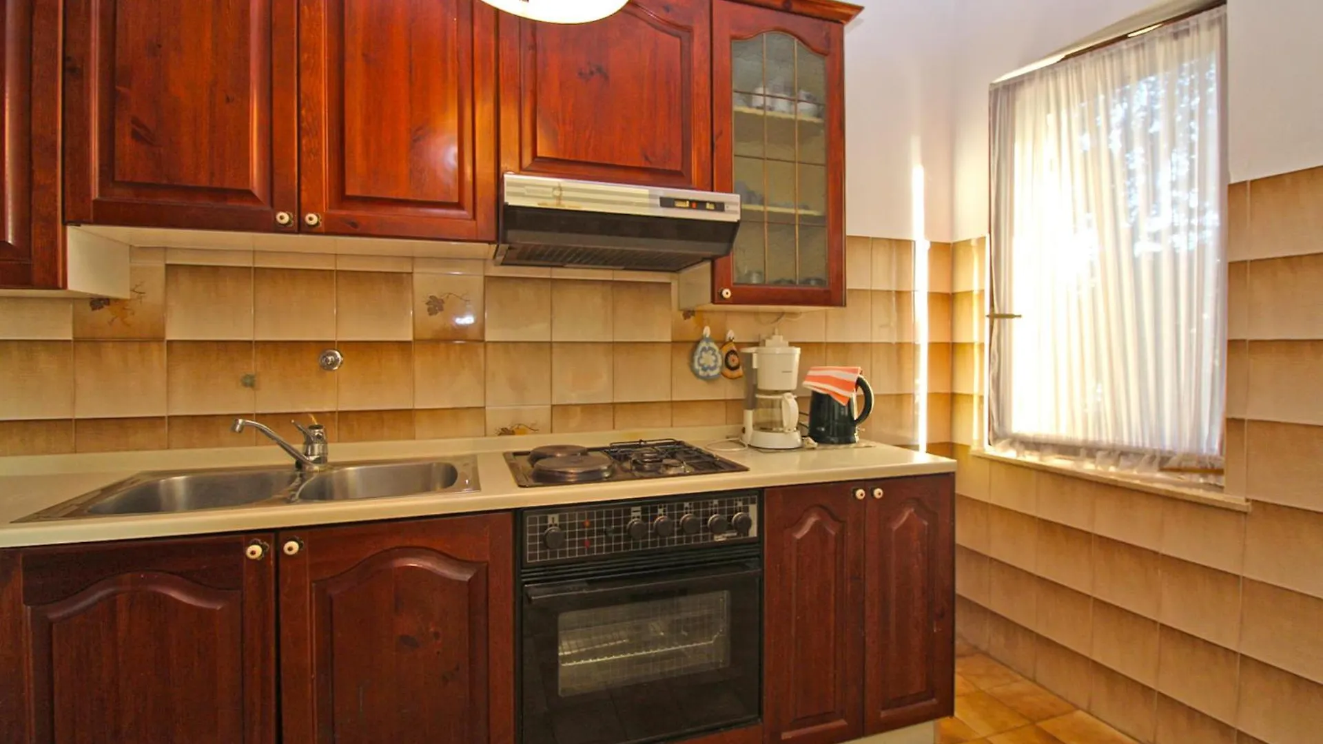 Apartments Evelina 1057 Pjescana Uvala