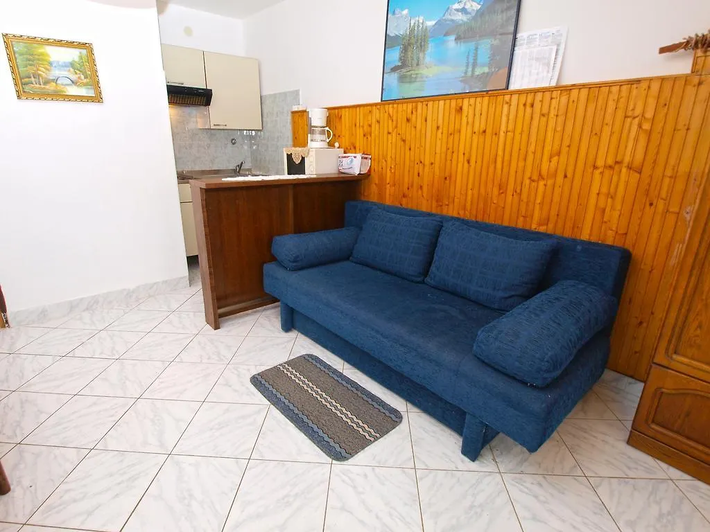 Apartments Evelina 1057 Pjescana Uvala