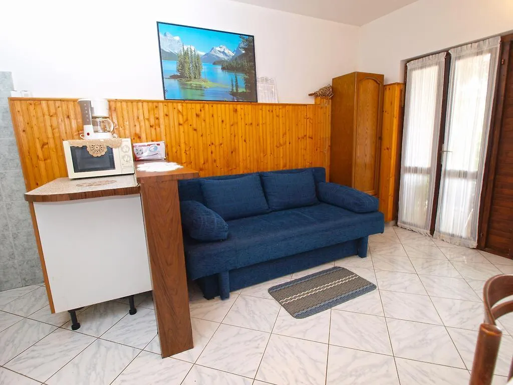 Apartments Evelina 1057 Pjescana Uvala