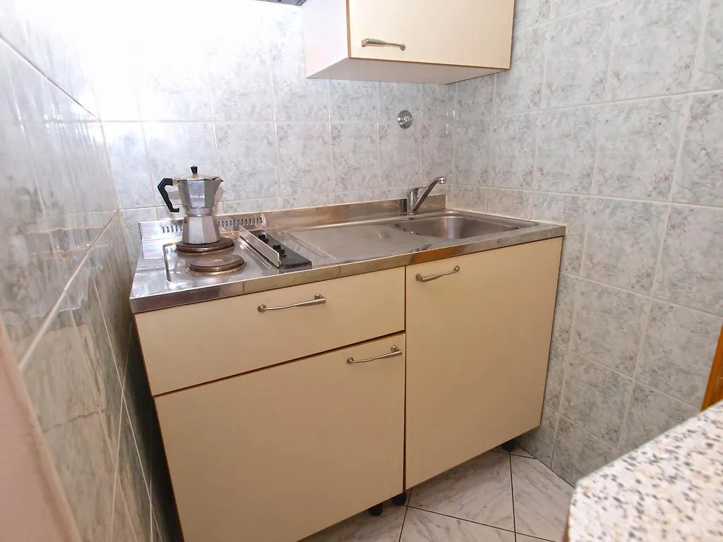 Apartments Evelina 1057 Pjescana Uvala 0*,