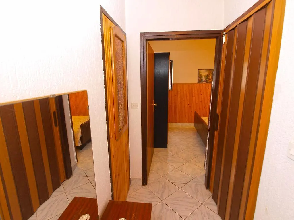 Apartments Evelina 1057 Pjescana Uvala