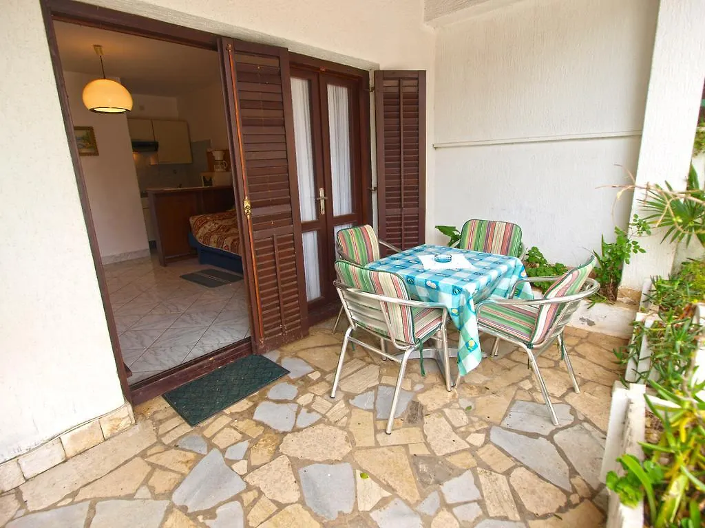 Apartments Evelina 1057 Pjescana Uvala 0*,