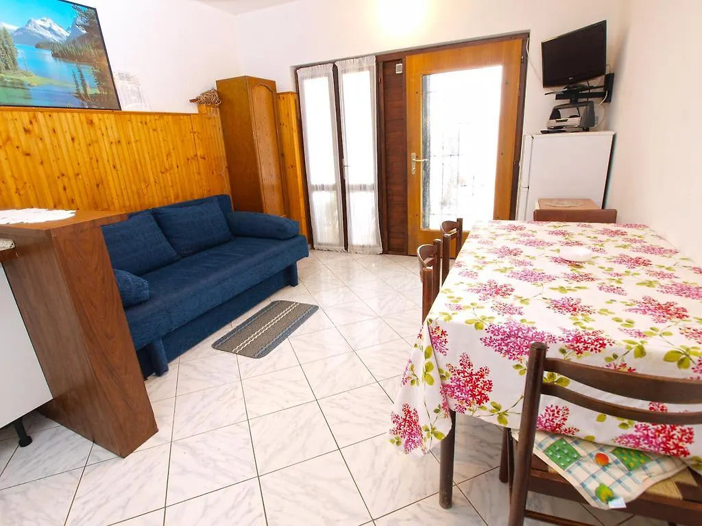 Apartments Evelina 1057 Pjescana Uvala 0*,  Croatia